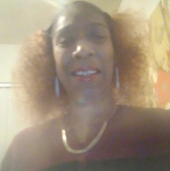 Profile Picture of Diane Caradine (@dianecaradine) on Poshmark