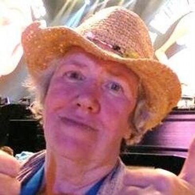 Profile Picture of Helen Salter (@helensalter365) on Twitter
