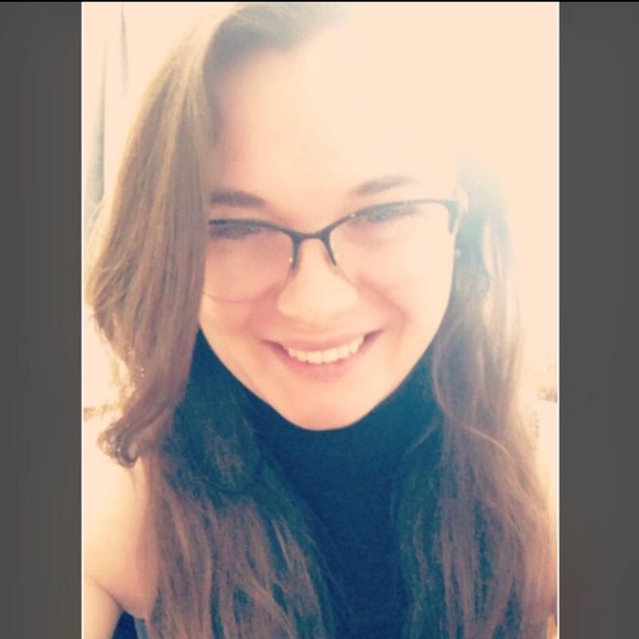 Profile Picture of Jennifer Lampro (@jenlampro13) on Poshmark