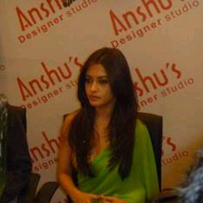Profile Picture of Anshu's Designer (@AnshusDesigner) on Twitter