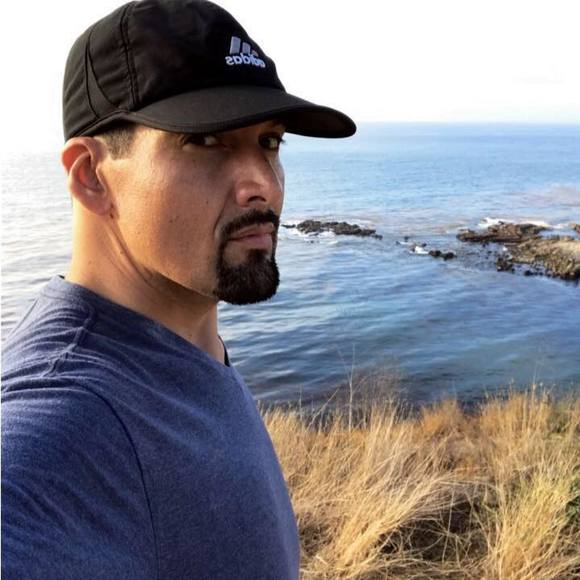 Profile Picture of Carlos Marquez (@adelantecarlos) on Poshmark