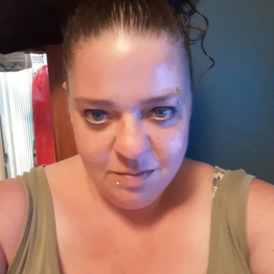 Profile Picture of Annette Jacobson (@annette73620430) on Twitter