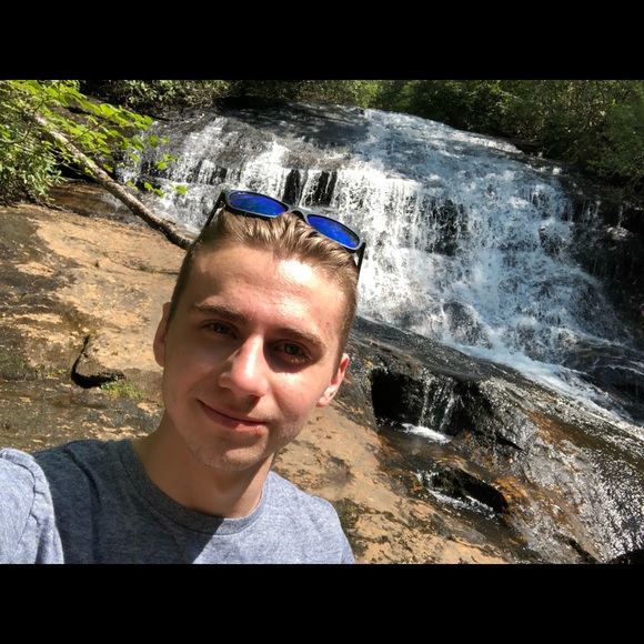 Profile Picture of Dominik Placko (@itz_magic) on Poshmark