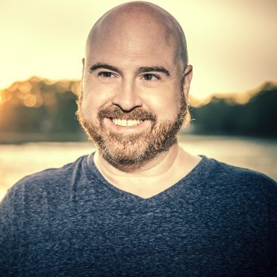 Profile Picture of Chris Akins (@akinscreative) on Twitter