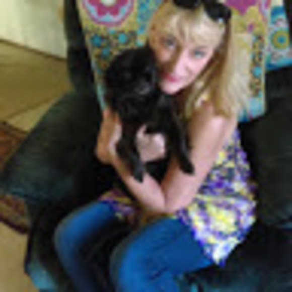 Profile Picture of Judy Vareberg (@varebergj) on Poshmark