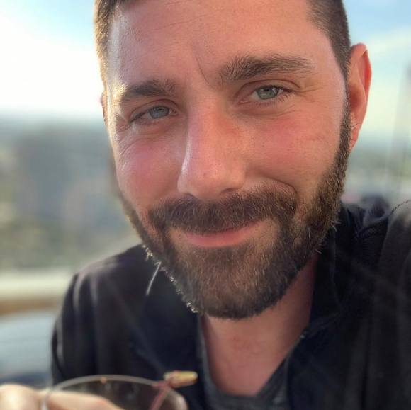 Profile Picture of David Lafontaine (@davidlaf) on Poshmark