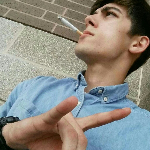 Profile Picture of Kyle Crites (@kylecrites) on Poshmark