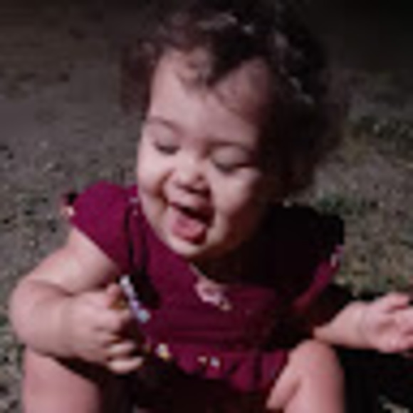 Profile Picture of Valerie Derr (@valeriederr5) on Poshmark