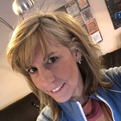 Profile Picture of Kelli (@Kelli_Helms2) on Twitter