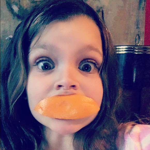 Profile Picture of Gigi Markesbery (@gigiforg) on Poshmark