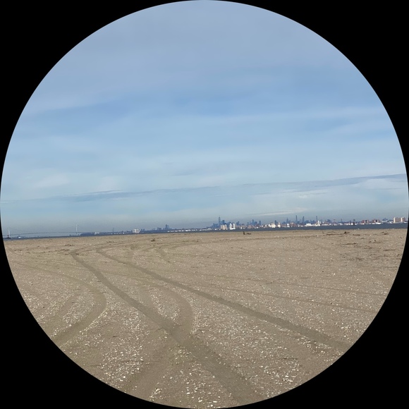 Danielle Zieser - Poshmark Profile Picture of Danielle Zieser (@d_zieser) on Poshmark