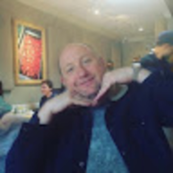 Profile Picture of Davin Grace (@davingrace) on Poshmark