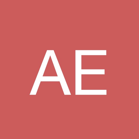 Profile Picture of Anne Eagan (@anneeagan) on Poshmark