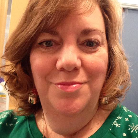 Profile Picture of Frances Long (@fmlucy26) on Poshmark