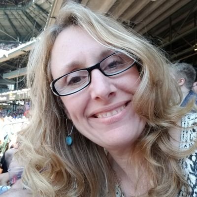 Profile Picture of Robin McBride (@birdtalk64) on Twitter