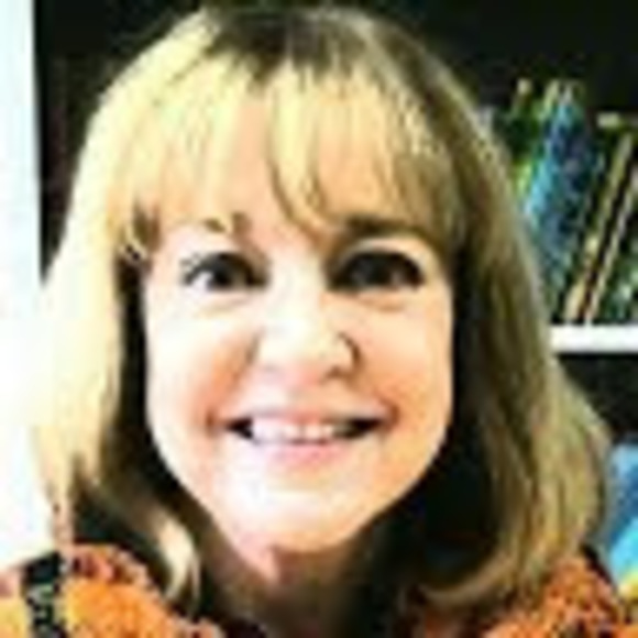 Profile Picture of Karen Dondelinger (@karendondelinge) on Poshmark