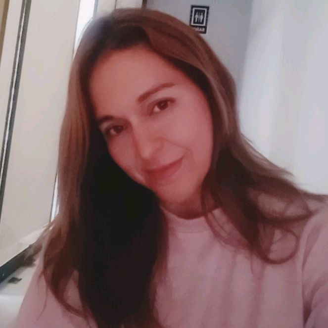 Profile Picture of vanessapaker (@vanepaker) on Tiktok