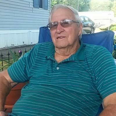 Profile Picture of Ron Devoe (@RonDevoe3) on Twitter