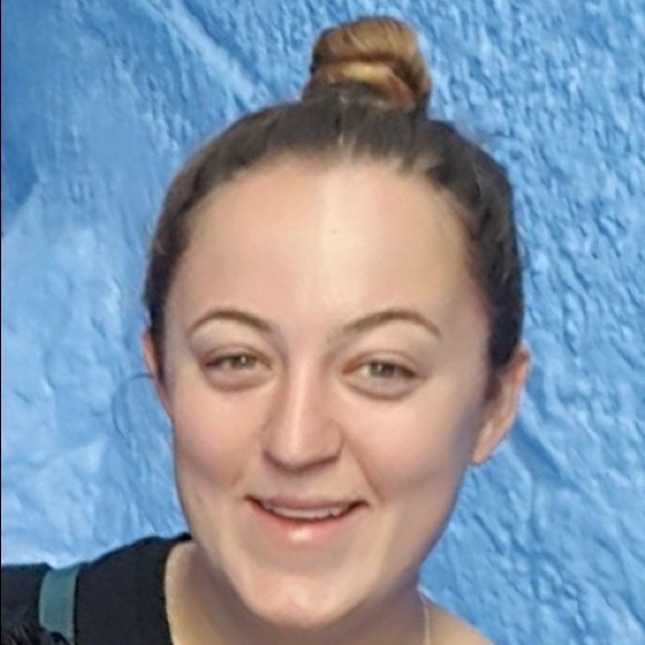 Profile Picture of Samantha Zaroff (@szaroff555) on Poshmark