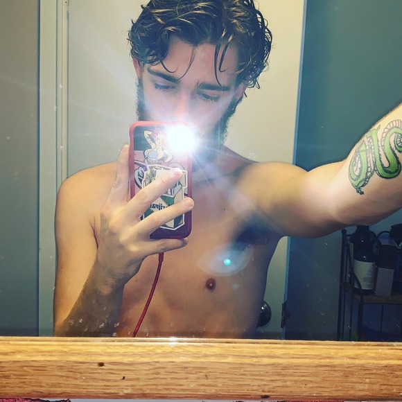 Profile Picture of Jordan Lloyd (@lloyd112002) on Poshmark