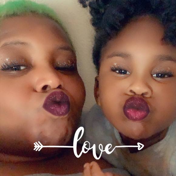 Profile Picture of Shronda Ladell (@missladell83) on Poshmark