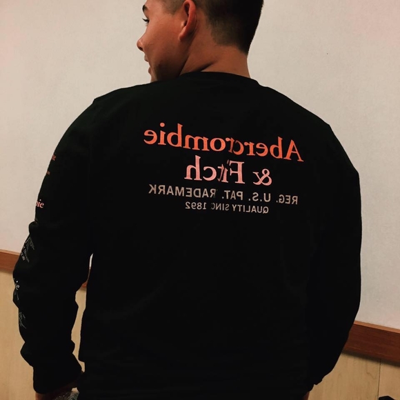 Profile Picture of Adam Mota (@adammota) on Poshmark