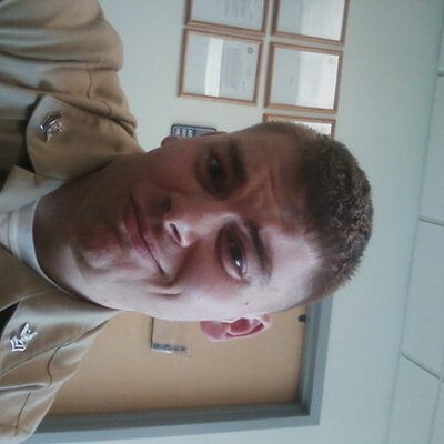 Profile Picture of Joshua Thornbloom (@Thornbloom1986) on Twitter