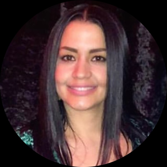 Profile Picture of Miglodys Medina (@miglo0410) on Poshmark