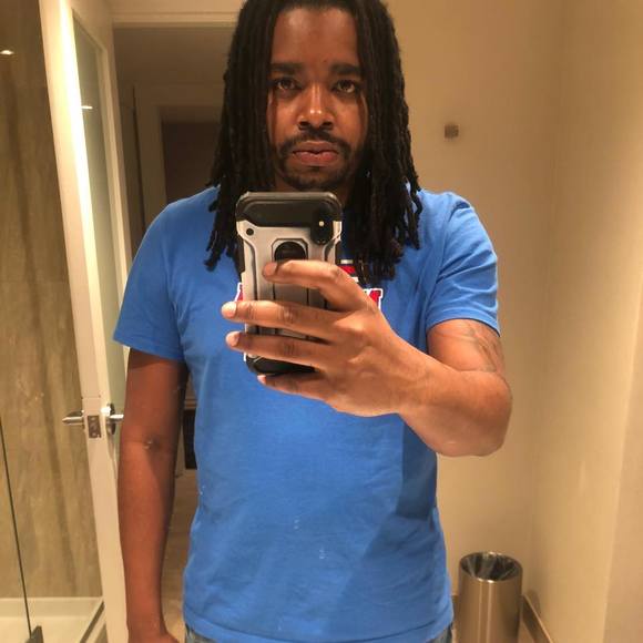 Profile Picture of Derrick Travis (@dswagger089) on Poshmark