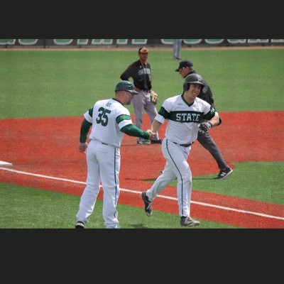 Profile Picture of Tyler Lowe (@loweknows32) on Twitter