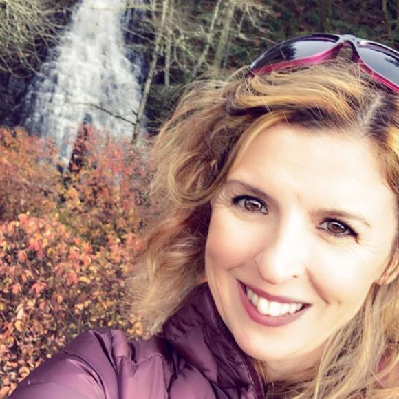 Profile Picture of Lisa Koepsell (@wprincess69) on Poshmark