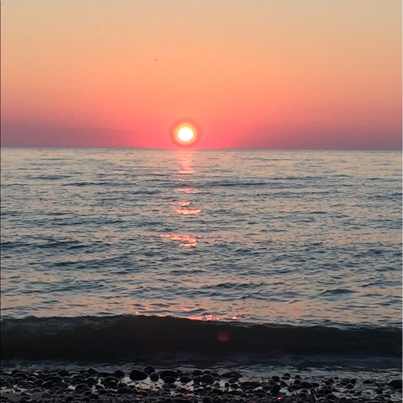 Profile Picture of Anna cate Maday (@annacatemaday) on Poshmark