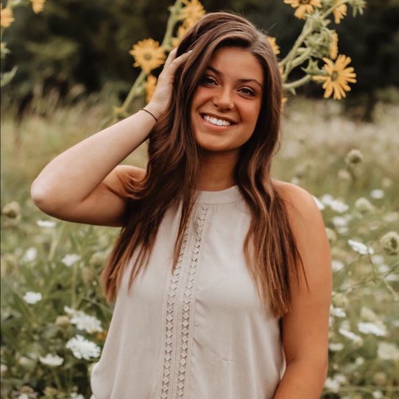 Profile Picture of Maddie Tilotta (@maddietilotta) on Poshmark