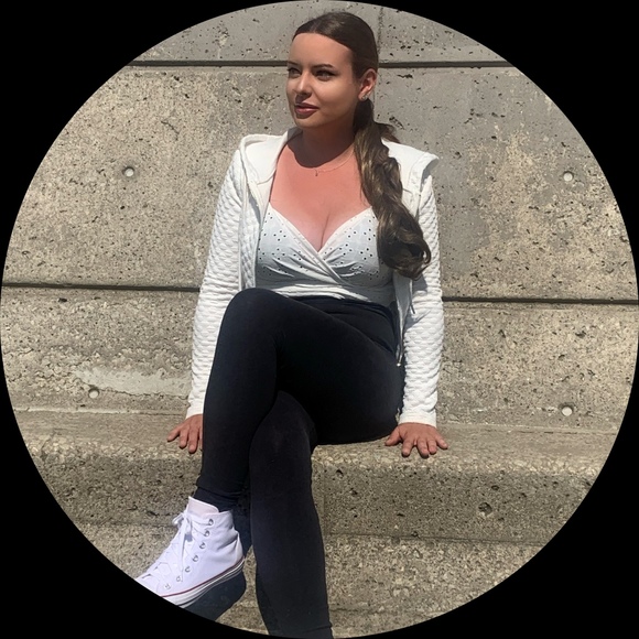 Profile Picture of August Fernicola (@augustfernicola) on Poshmark