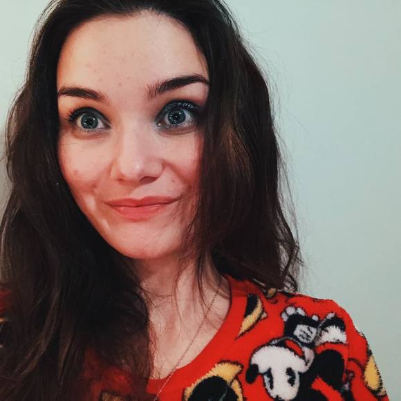 Profile Picture of Haley Nix (@creatrixnix) on Poshmark