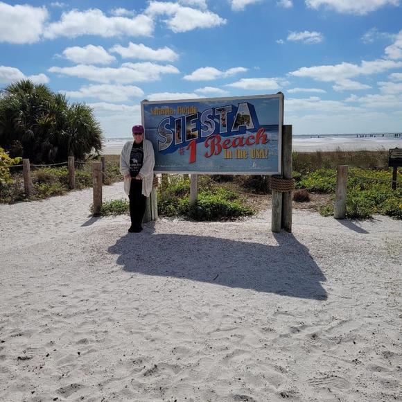 Profile Picture of Judy Bukowski (@judytally) on Poshmark