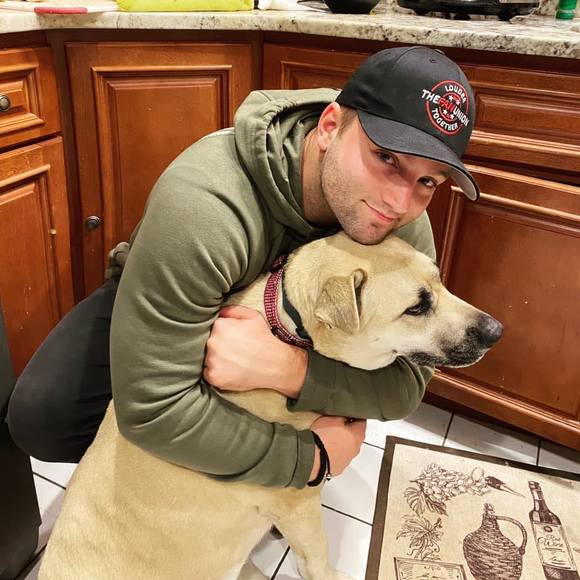 Profile Picture of Anthony Ramputi (@ajramputi) on Poshmark