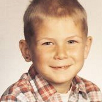 Profile Picture of Dave Pelzer (@DavePelzer1) on Twitter