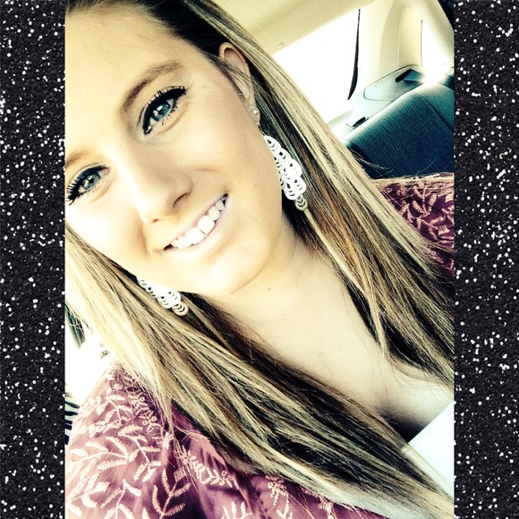 Profile Picture of Sarah Kidner (@smkidner) on Poshmark