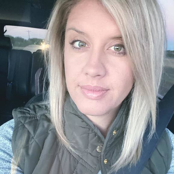 Profile Picture of Stacey Whidden (@staceywhidden) on Poshmark