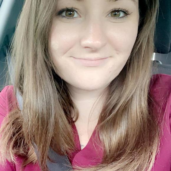Profile Picture of Erika Whitley (@ewhitley22) on Poshmark