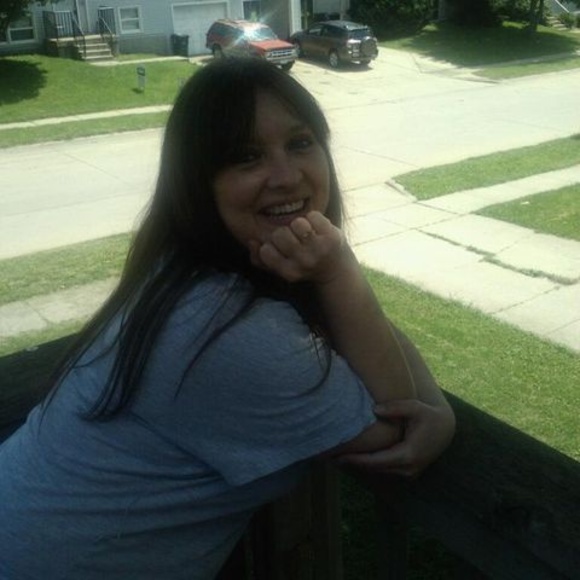 Profile Picture of Lorie Jarrett (@loriejarrett) on Poshmark