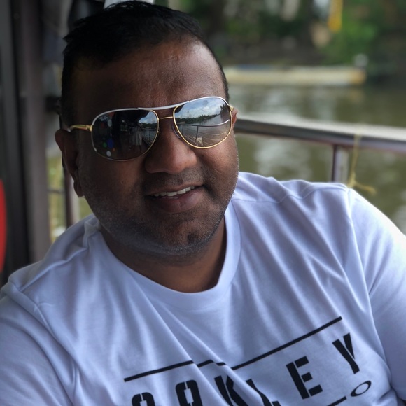 Profile Picture of Sathiaraj Sugunakumar (@sathiarajs) on Poshmark