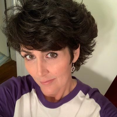 Profile Photo of Lynne Breweron Twitter