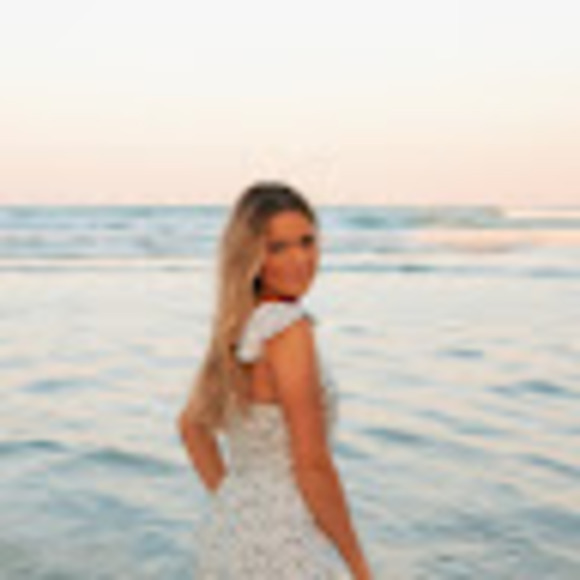 Profile Picture of Jaiden Heward (@jaidenheward) on Poshmark