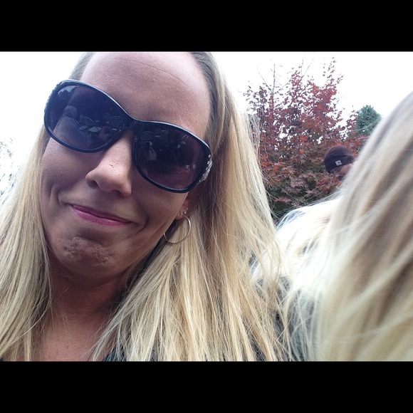 Profile Picture of Natasha Morehouse (@nmorehouse) on Poshmark