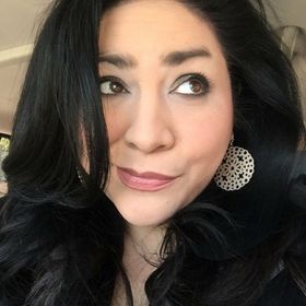 Profile Picture of heather fuentes (@metrochic) on Pinterest