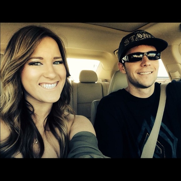 Profile Picture of Allie Akery (@aakery12) on Poshmark