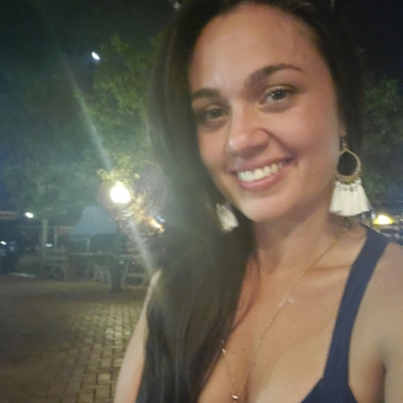 Profile Picture of Danielle Callandrillo (@danic625) on Poshmark