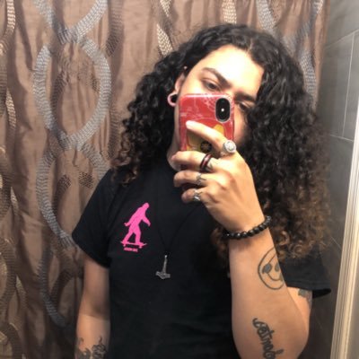 Profile Picture of 21sadness (@KingLeon93) on Twitter